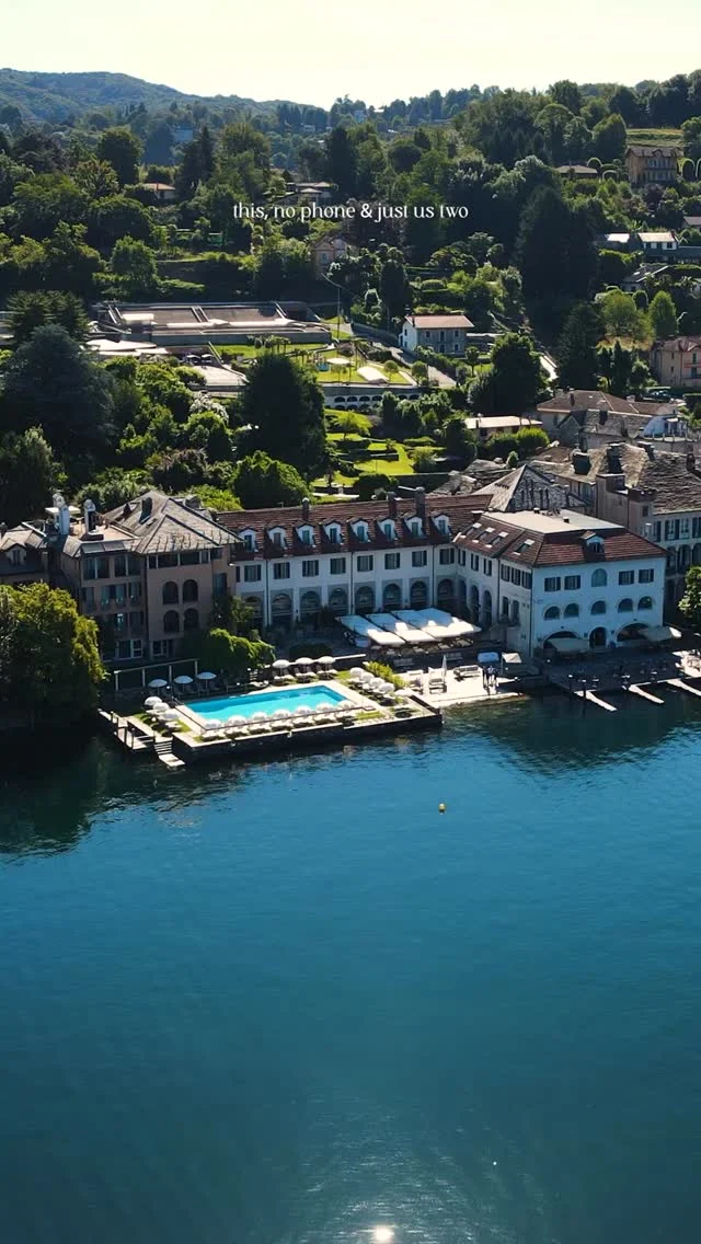 ✨ Quando il tempo rallenta ✨

Nelle stanze dove un tempo si trovava silenzio, oggi riscoprite il piacere di essere presenti. Solo voi due, il lago che si specchia nelle finestre dell’antico monastero, e una colazione che sa di intimità e bellezza.

Qui, dove dal 1647 si coltiva l’arte dell’accoglienza, ogni risveglio diventa un piccolo rituale di bellezza.

Regalatevi un’esperienza senza tempo: prenotate il vostro rifugio vista Isola di San Giulio ✨

📍 Hotel San Rocco – Lago d’Orta
📞 Info: +39 0322 911977
✉️ info@hotelsanrocco.it
🌐 www.hotelsanrocco.it

✨ When time slows down ✨

In rooms where silence was once found, today you rediscover the pleasure of being present. Just the two of you, the lake reflecting in the windows of the ancient monastery, and a breakfast that tastes of intimacy and beauty.

Here, where the art of hospitality has been cultivated since 1647, every awakening becomes a small ritual of beauty.

Gift yourselves a timeless experience: book your retreat overlooking San Giulio Island ✨

📍 Hotel San Rocco – Lake Orta
📞 Info: +39 0322 911977
✉️ info@hotelsanrocco.it
🌐 www.hotelsanrocco.it

#lagodorta #hotelsanrocco #hotelsanroccolagodorta #lakeorta #ortalake #romanticplace #weekend