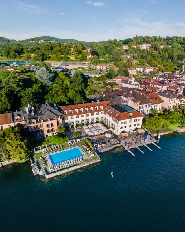 🏛️ Dal 1647 al 2025: una storia che continua

Dove un tempo risuonavano preghiere silenziose, oggi si sentono risate e sorrisi. Hotel San Rocco nasce dal restauro di un antico monastero del 1647, trasformato con rispetto e amore in una dimora di charme. Ogni pietra racconta secoli di storia, ogni corridoio sussurra memorie del passato.

Dalla vita monastica all'ospitalità moderna: abbiamo conservato l'anima sacra del luogo, aggiungendo comfort e bellezza per i viaggiatori di oggi. Qui il passato e il presente si incontrano in perfetta armonia, affacciati sul lago più romantico d'Italia.

Vieni a vivere la storia che continua a scriversi ✨

📍 Hotel San Rocco – Lago d'Orta
📞 Info: +39 0322 911977
✉️ info@hotelsanrocco.it
🌐 www.hotelsanrocco.it

🏛️ From 1647 to 2025: a story that continues

Where silent prayers once echoed, today we hear laughter and smiles. Hotel San Rocco was born from the restoration of an ancient 1647 monastery, transformed with respect and love into a charming residence. Every stone tells centuries of history, every corridor whispers memories of the past.

From monastic life to modern hospitality: we've preserved the sacred soul of the place, adding comfort and beauty for today's travelers. Here past and present meet in perfect harmony, overlooking Italy's most romantic lake.

Come live the story that continues to be written ✨

📍 Hotel San Rocco – Lake Orta
📞 Info: +39 0322 911977
✉️ info@hotelsanrocco.it
🌐 www.hotelsanrocco.it