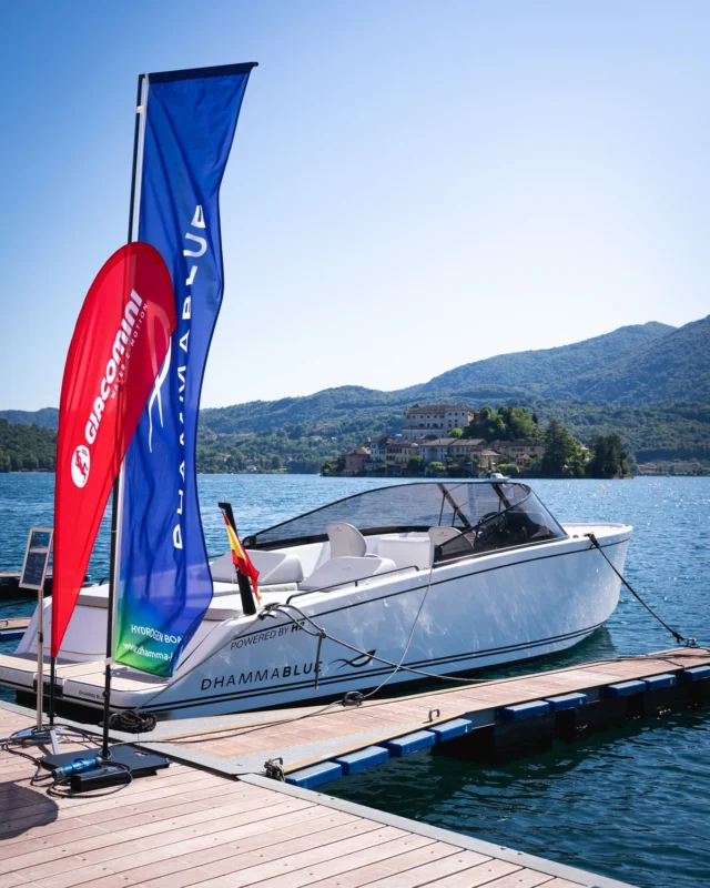 ⚡ L'idrogeno solca le acque del futuro | 2/3Il momento più emozionante del 10 luglio? Quando la barca a idrogeno di Dhamma Blue e la BMW a idrogeno hanno dimostrato che il futuro della mobilità sostenibile è già realtà, insieme alla nostra nuova caldaia ad idrogeno. Sulle acque cristalline del Lago d'Orta, i nostri ospiti hanno vissuto l'Hydrogen Boat Experience, toccando con mano la tecnologia che da anni sperimentiamo in questo laboratorio a cielo aperto.La nostra terrazza panoramica, affacciata sull'Isola di San Giulio, si è trasformata nel punto d'incontro ideale dove innovazione e bellezza naturale hanno dialogato sotto il cielo estivo. È qui che nascono le connessioni più autentiche, dove la visione del domani si nutre della poesia del paesaggio e della concretezza delle nostre sperimentazioni.📍 Hotel San Rocco – Lago d'Orta📞 Info: +39 0322 911977✉️ info@hotelsanrocco.it⚡ Hydrogen navigates the waters of the future | 2/3The most exciting moment of July 10th? When the Dhamma Blue hydrogen boat and the hydrogen BMW demonstrated that the future of sustainable mobility is already a reality, together with our new hydrogen-powered heater. On the crystal-clear waters of Lake Orta, our guests experienced the Hydrogen Boat Experience, touching firsthand the technology we've been experimenting with for years in this open-air laboratory.Our panoramic terrace, overlooking San Giulio Island, became the ideal meeting point where innovation and natural beauty dialogued under the summer sky. It's here that the most authentic connections are born, where tomorrow's vision feeds on the poetry of the landscape and the concreteness of our experiments.📍 Hotel San Rocco – Lago d'Orta📞 Info: +39 0322 911977✉️ info@hotelsanrocco.it